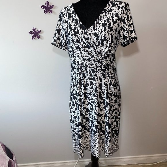 Jillian Tracy Jolibel Black & White Floral Dress M - Picture 1 of 4